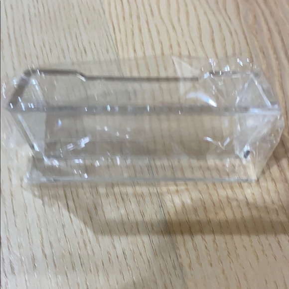 Acrylic business card holder - Picture 6 of 7